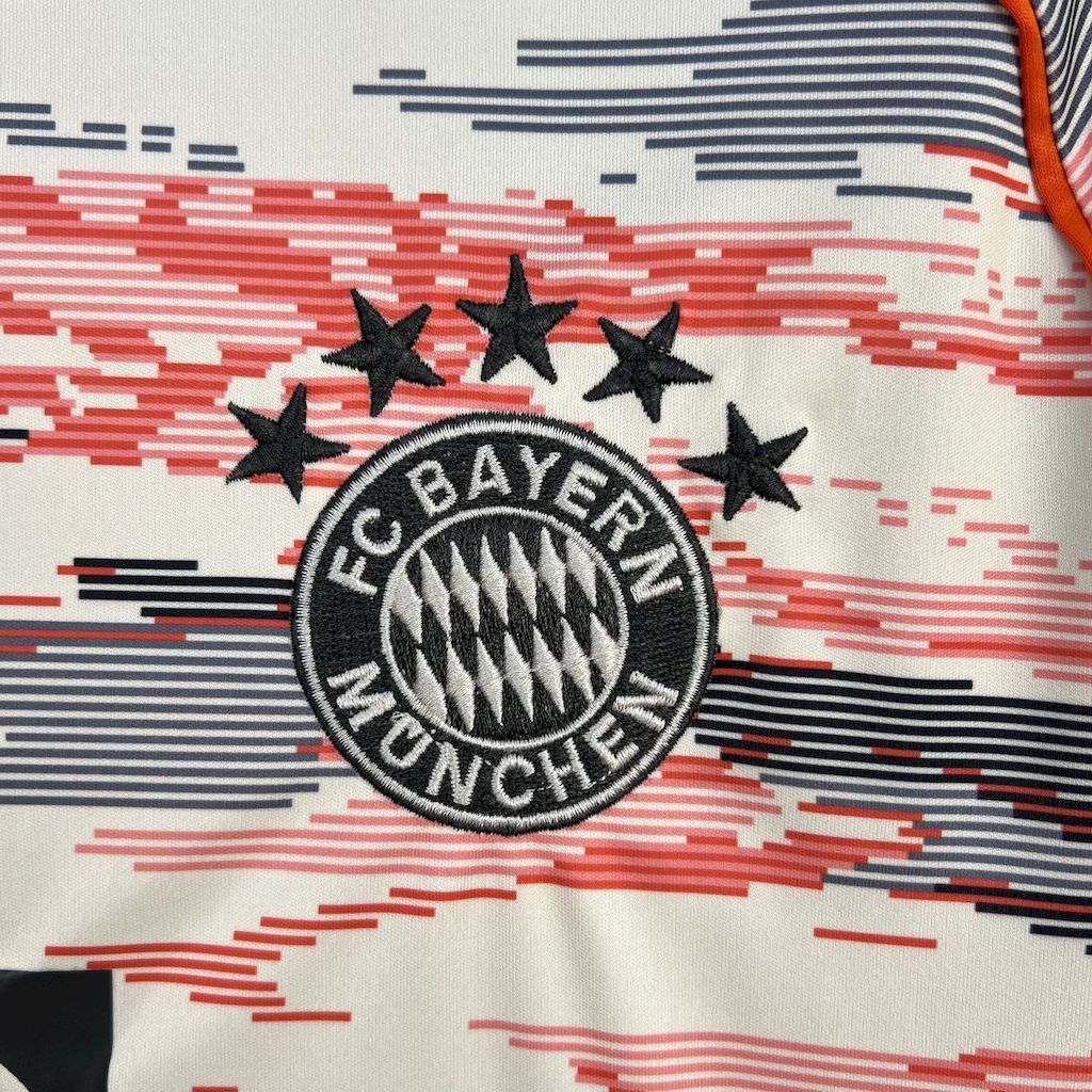 25-26 Bayern Munich Away - MAXIGOLDEN