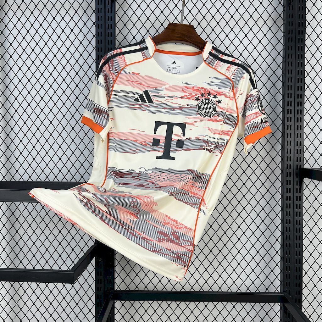 25-26 Bayern Munich Away - MAXIGOLDEN