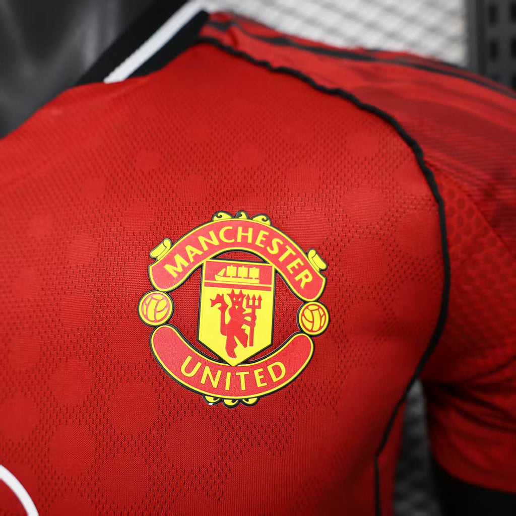 25-26 Player Manchester United Home - MAXIGOLDEN