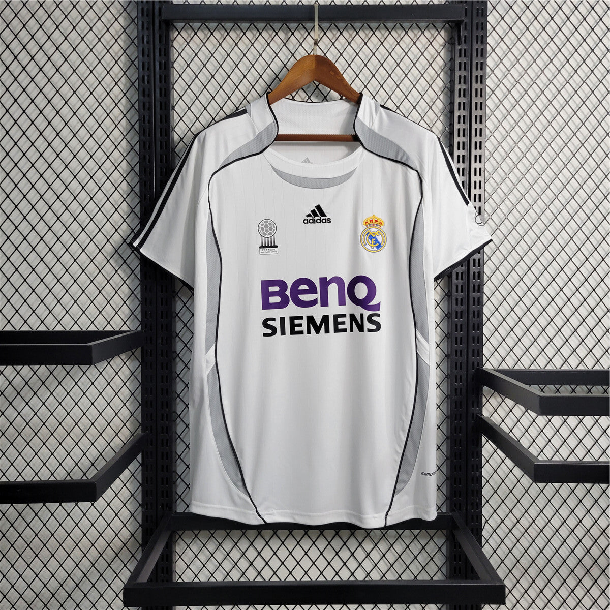 06-07 Real Madrid Home Retro