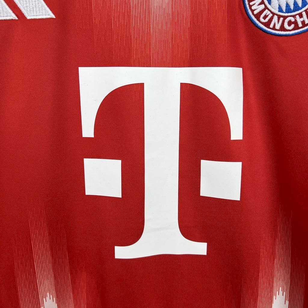 25-26 Bayern Munich Home - MAXIGOLDEN