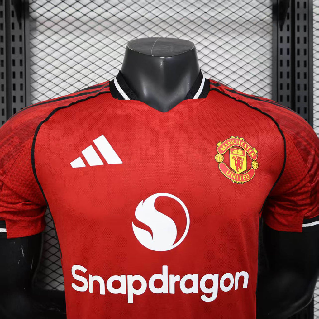 25-26 Player Manchester United Home - MAXIGOLDEN
