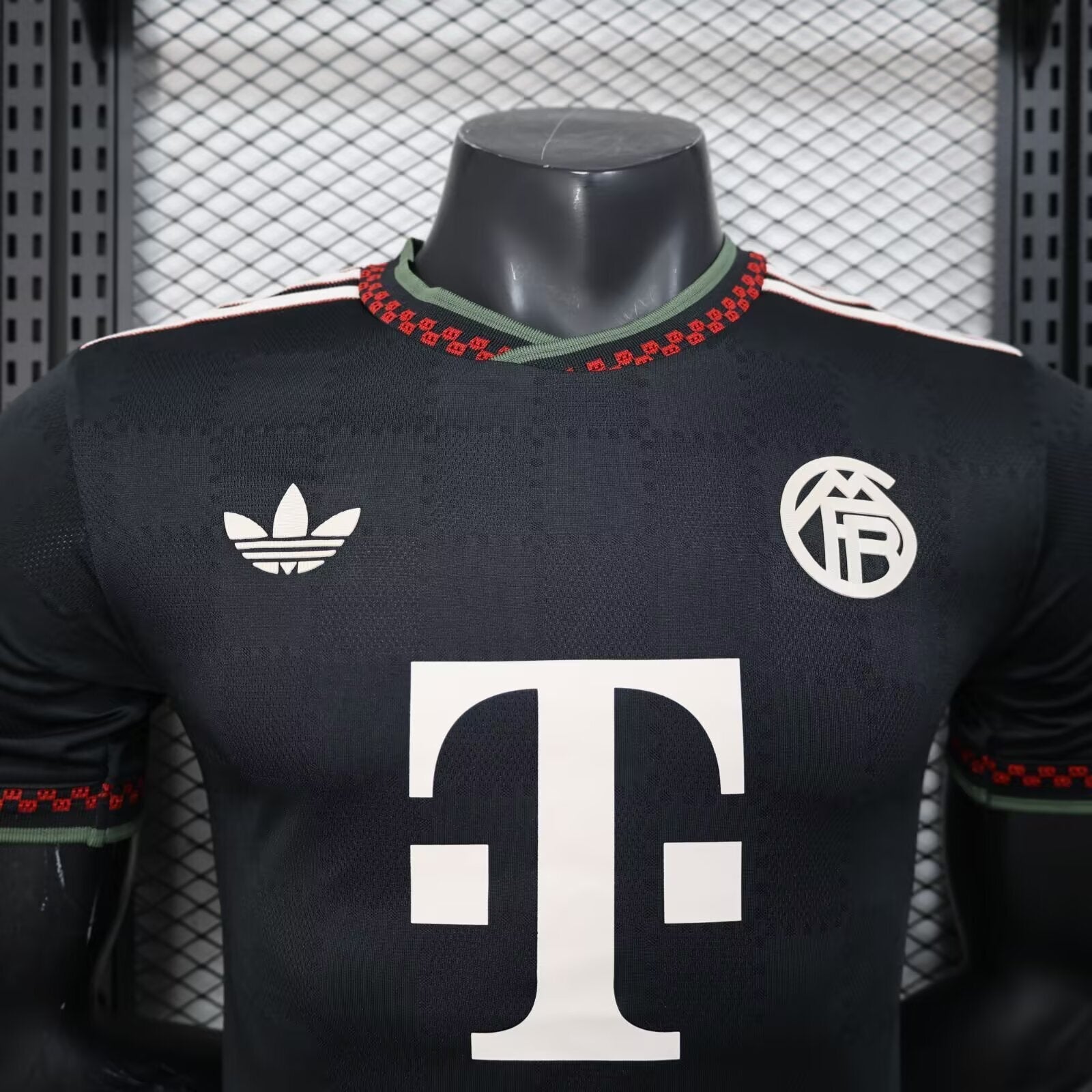 25-26 Player Edition Bayern Munich Third Away - MAXIGOLDEN