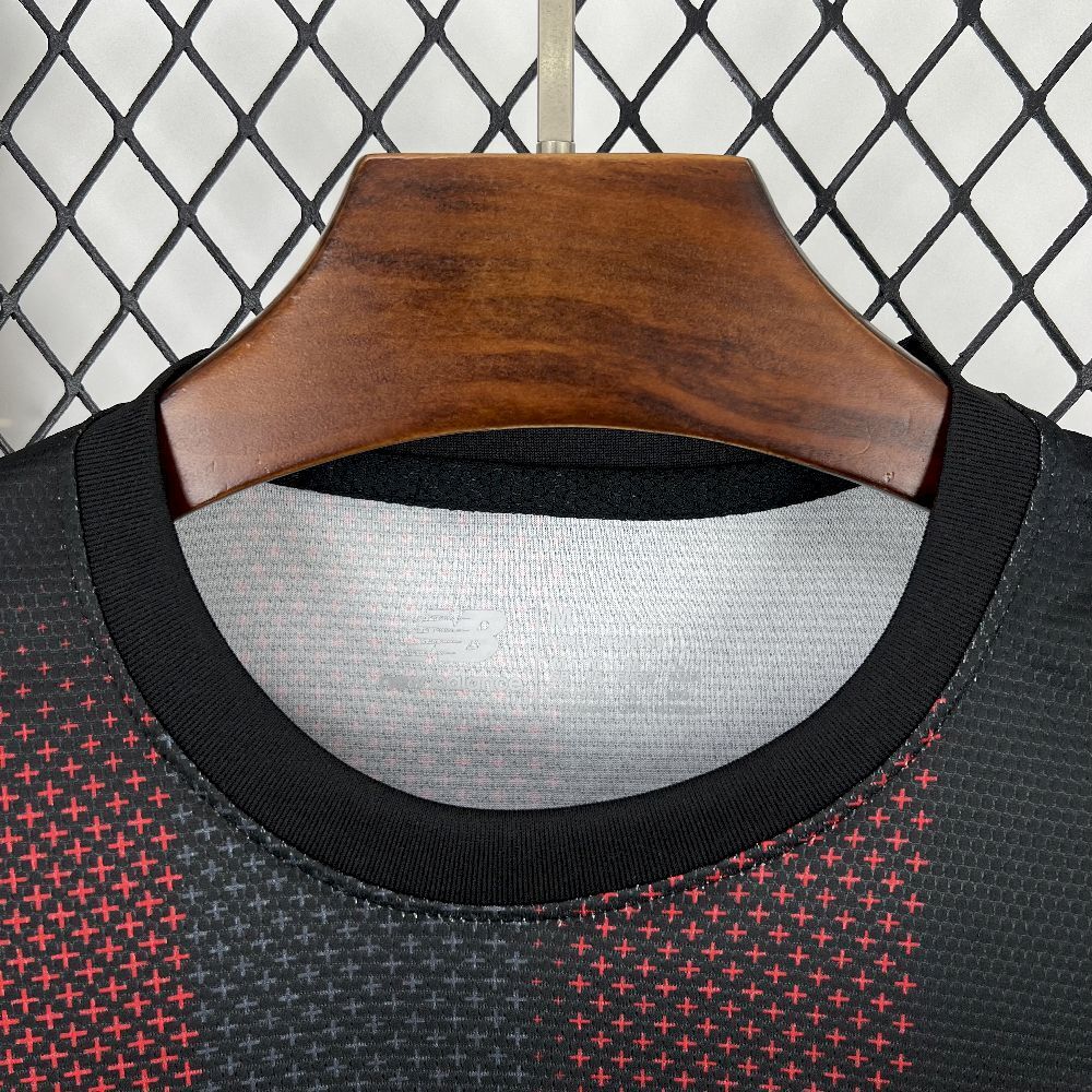 25-26 Bayer 04 Leverkusen Home - MAXIGOLDEN