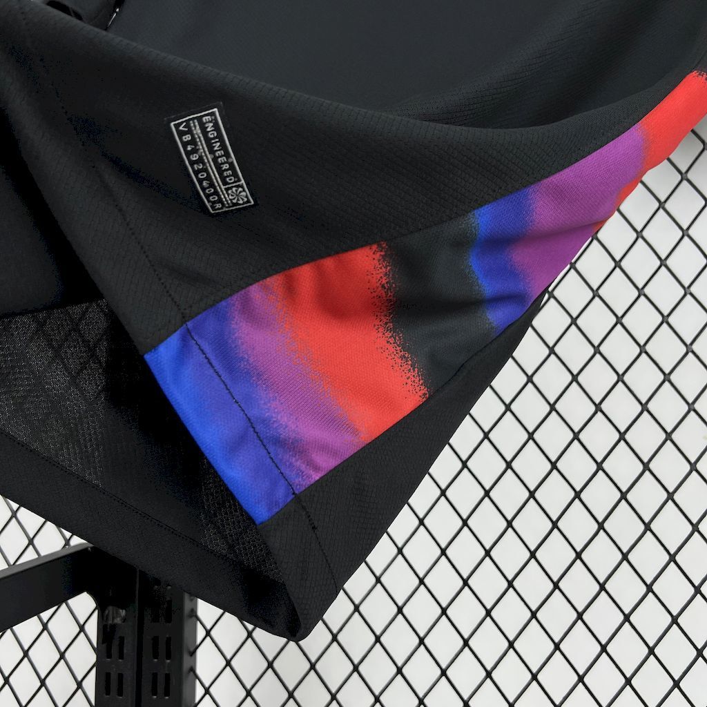 25-26 England Away - MAXIGOLDEN