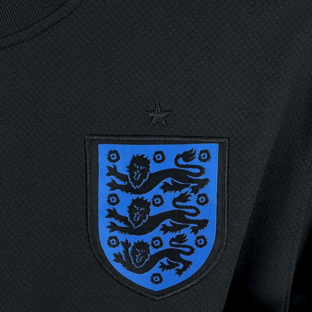 25-26 England Away - MAXIGOLDEN