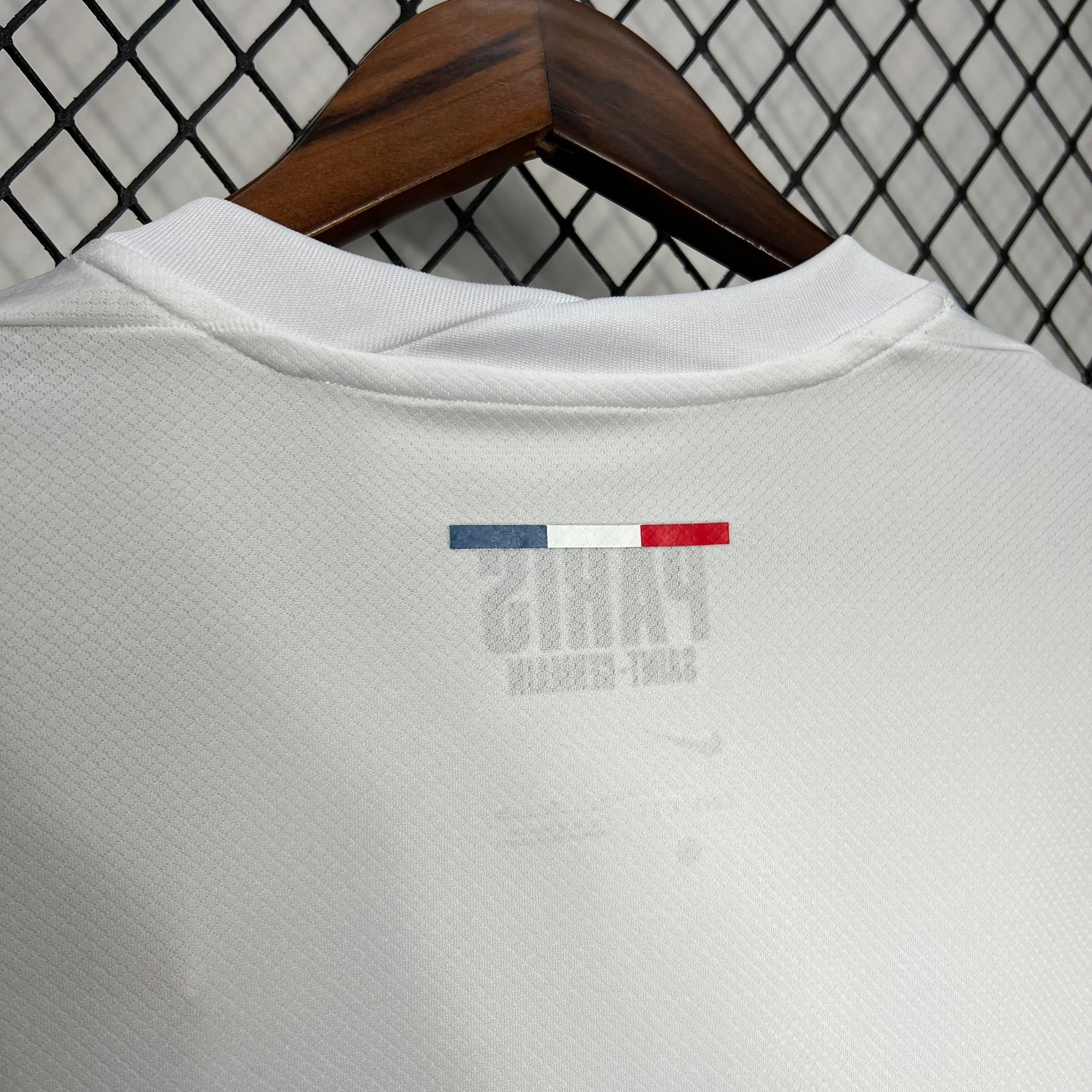 25-26 Paris Saint-Germain Away - MAXIGOLDEN