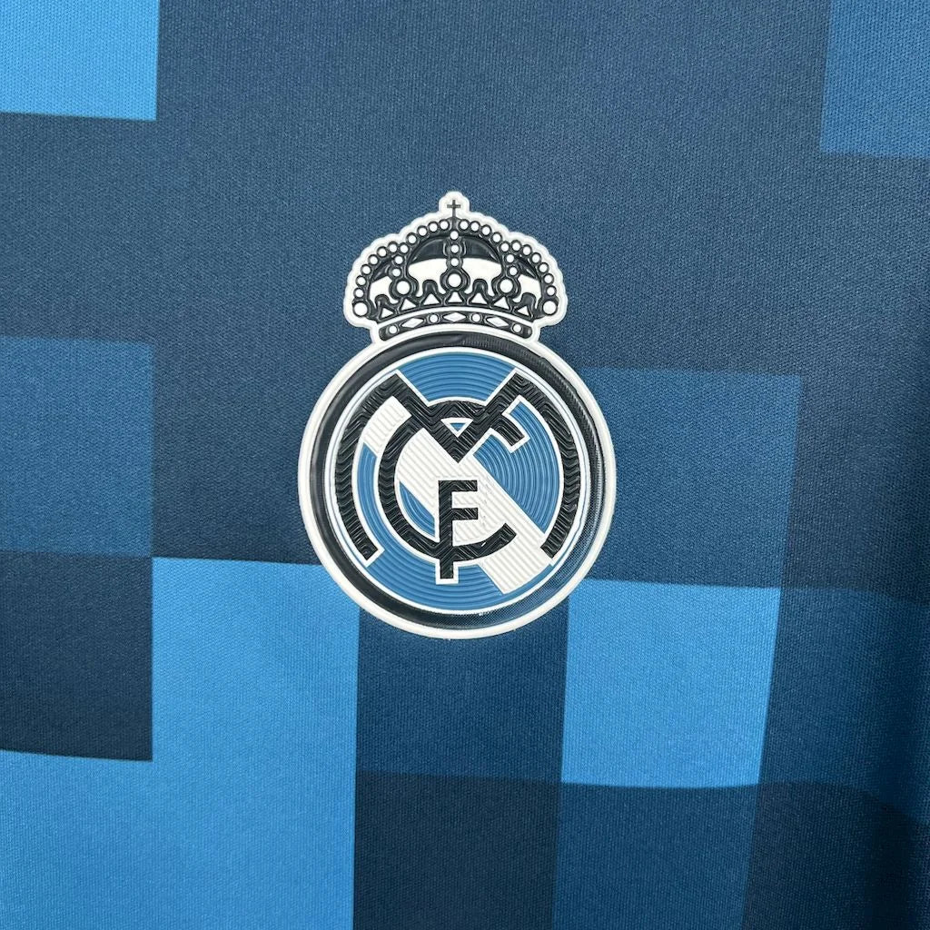 17-18 Real Madrid Away Retro - MAXIGOLDEN