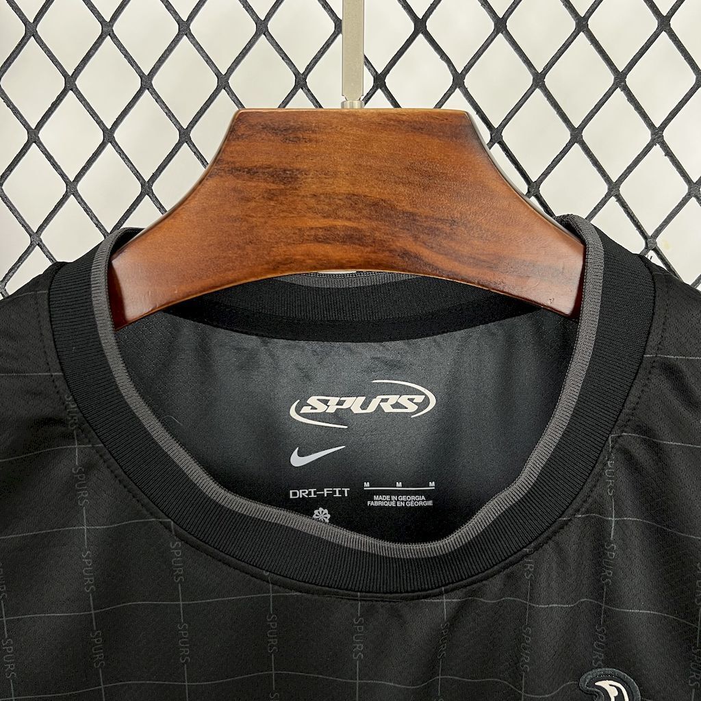 25-26 Tottenham Hotspur Away - MAXIGOLDEN