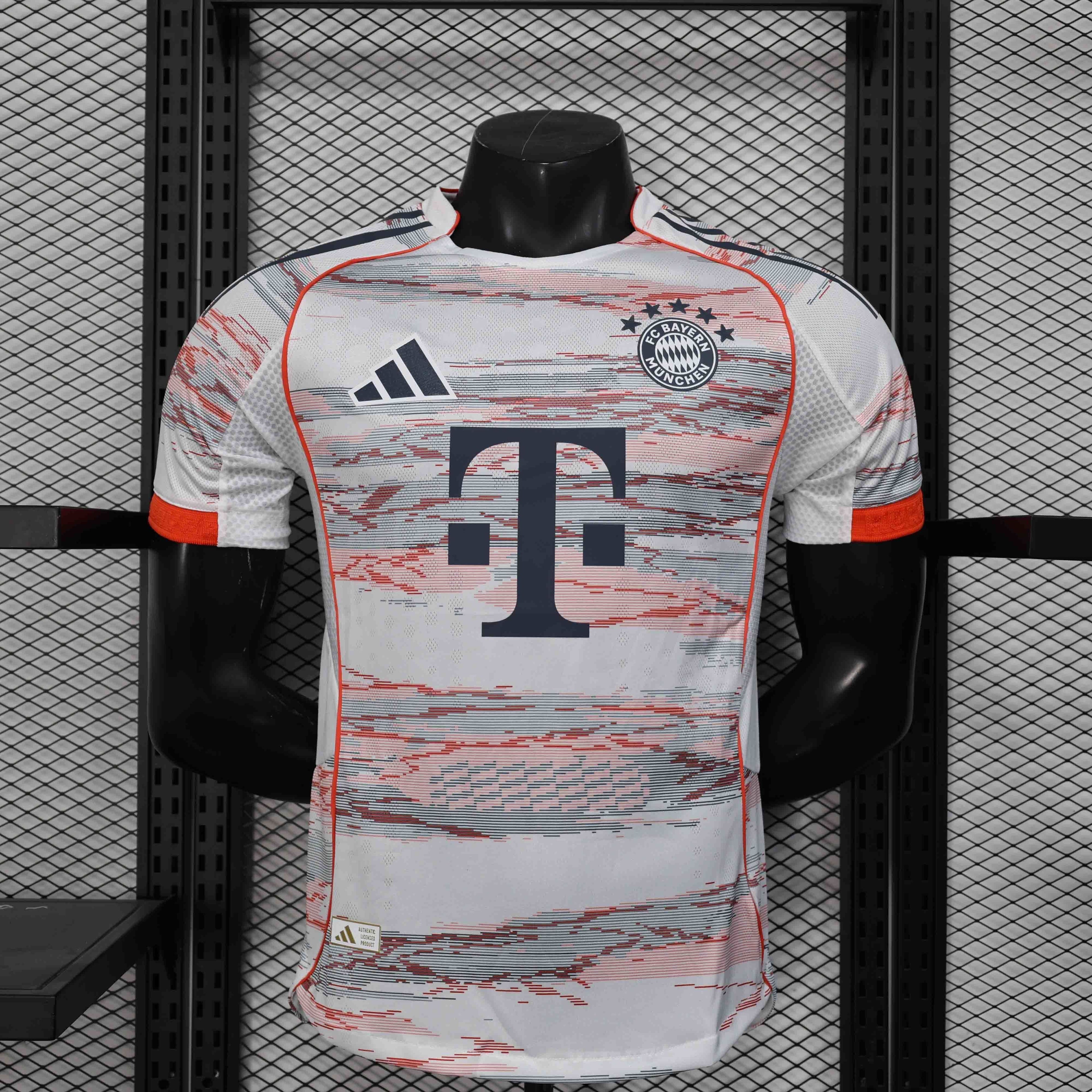 25-26 Player version: Bayern Munich away - MAXIGOLDEN